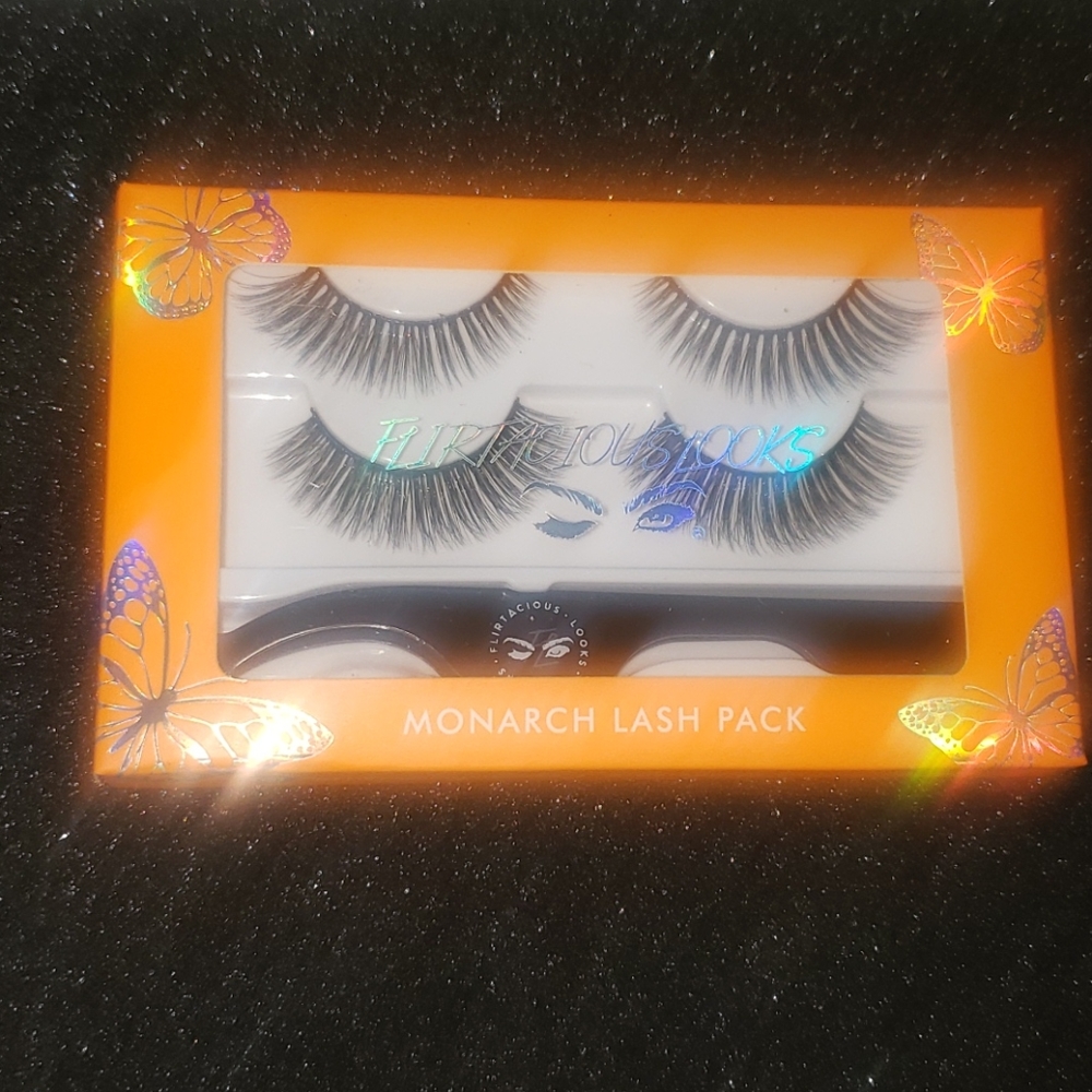 Faux lashes